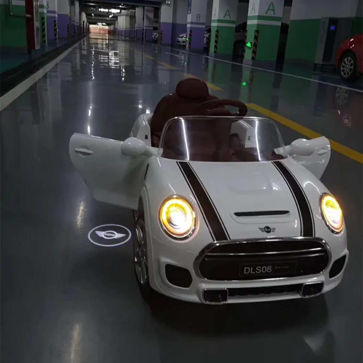 Auto Eléctrico Niños Bebés Estilo Cooper Música y luces